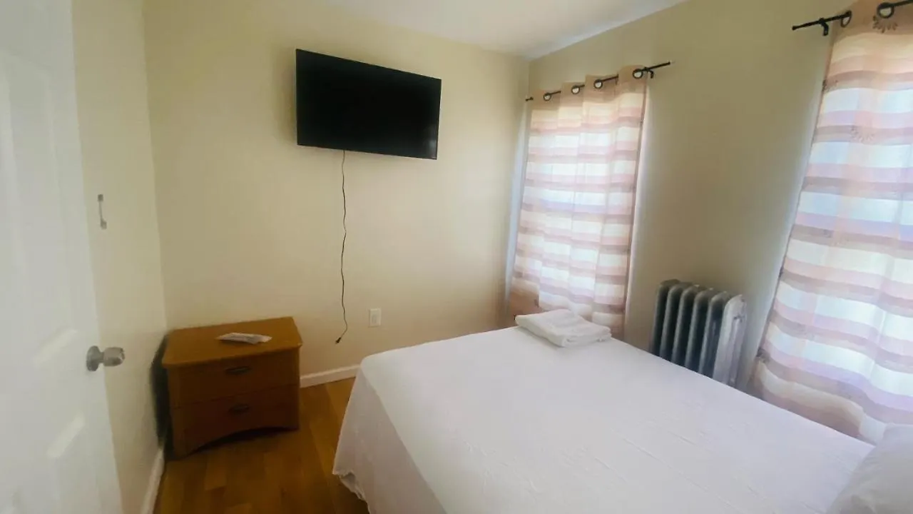 Homestay Minutes From Jfk, Beautiful Home With Peaceful, Cosy, Private Room New York United States